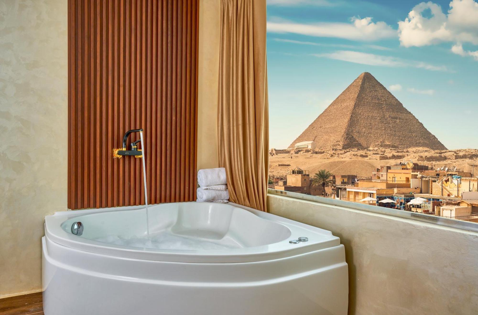 Cleopatra Tower Pyramid View Hotell Kafret el-Gabal Eksteriør bilde