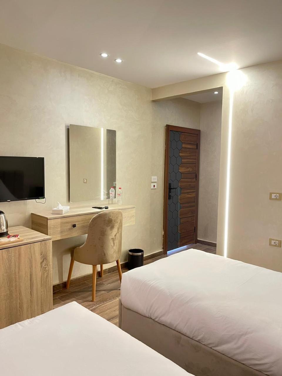 Cleopatra Tower Pyramid View Hotell Kafret el-Gabal Eksteriør bilde