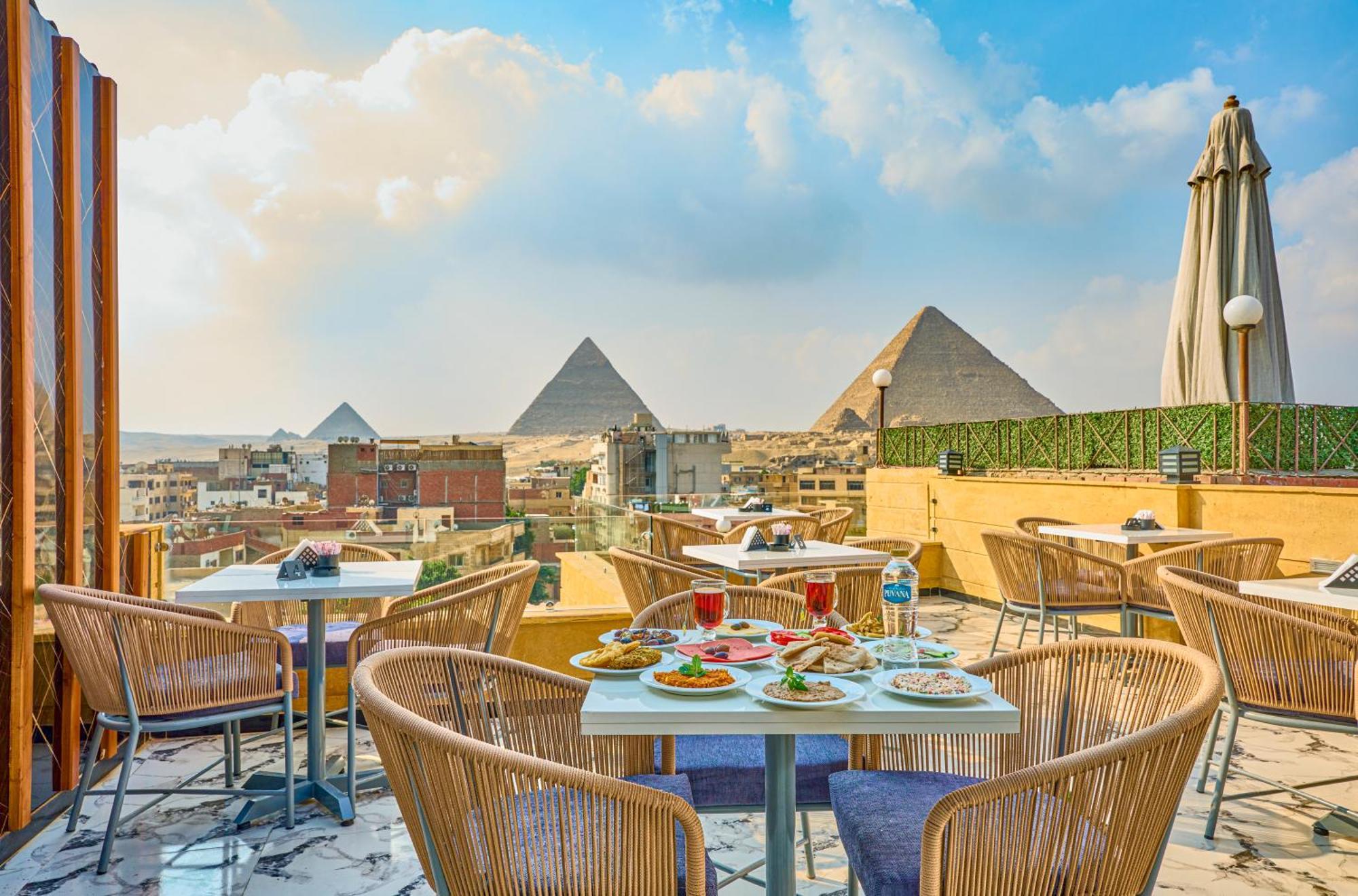 Cleopatra Tower Pyramid View Hotell Kafret el-Gabal Eksteriør bilde